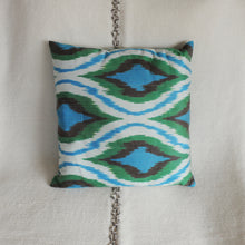 Charger l'image dans la galerie, Housse de coussin carré Ikat double