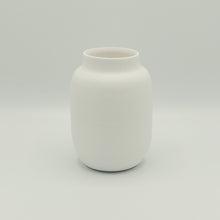 Charger l&#39;image dans la galerie, Vase petit modèle blanc
